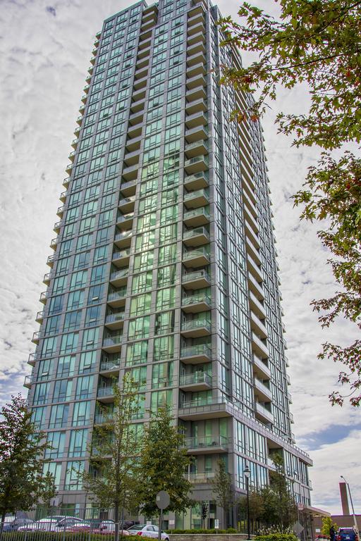 Maplewood Furnished Suites Місісаґа Екстер'єр фото