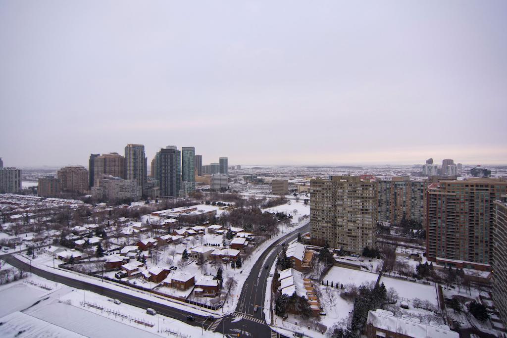 Maplewood Furnished Suites Місісаґа Екстер'єр фото