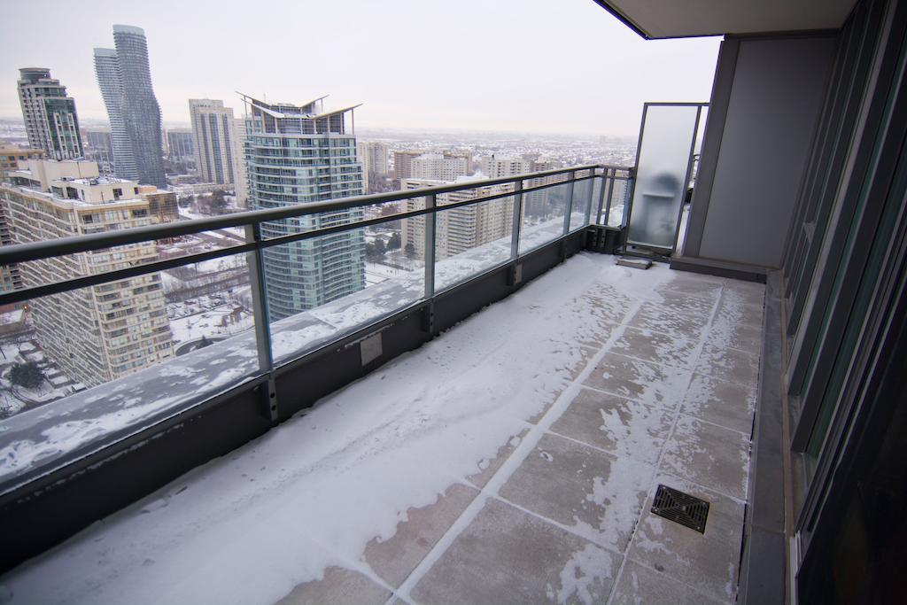 Maplewood Furnished Suites Місісаґа Екстер'єр фото